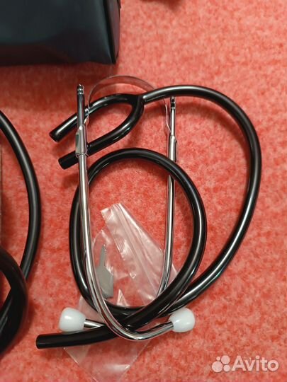 Тонометр механический со встроенным стетоскопом