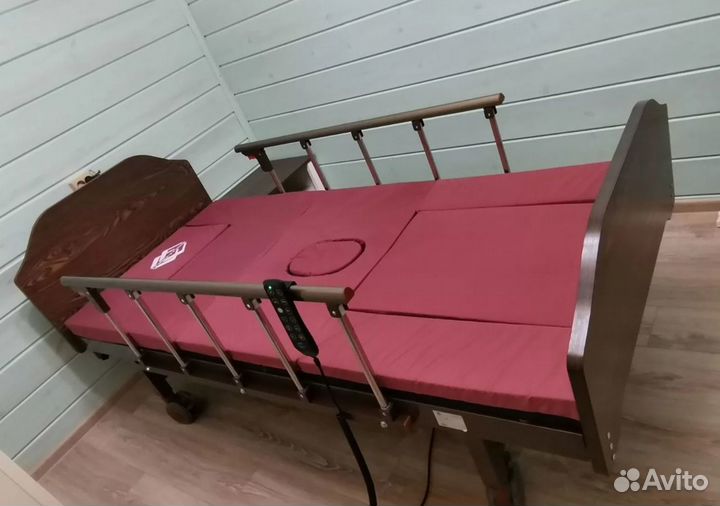 Медицинская кровать для лежачих больных