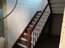 Деревянная лестница на 2этаж для коттеджа