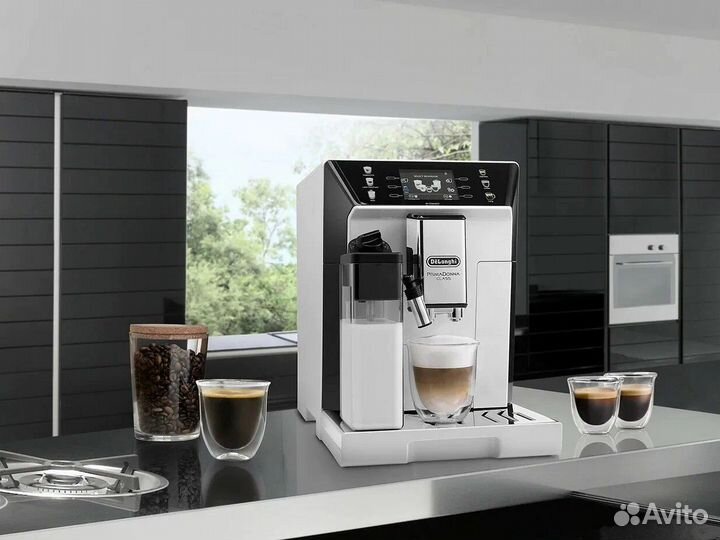 Кофемашина DeLonghi PrimaDonna Class ecam550.65.w