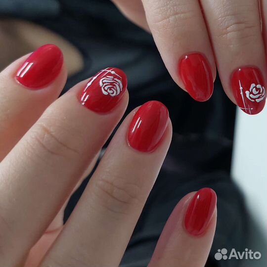 Маникюр, педикюр, наращивание ногтей