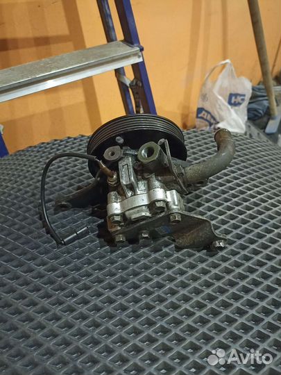 Насос гидроусилителя Mazda Ga2a-32-650f