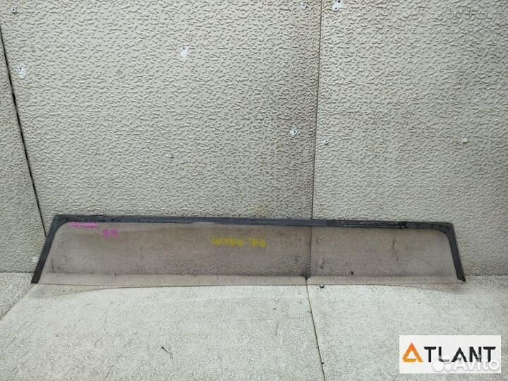 Ветровик задний правый mitsubishi pajero IO