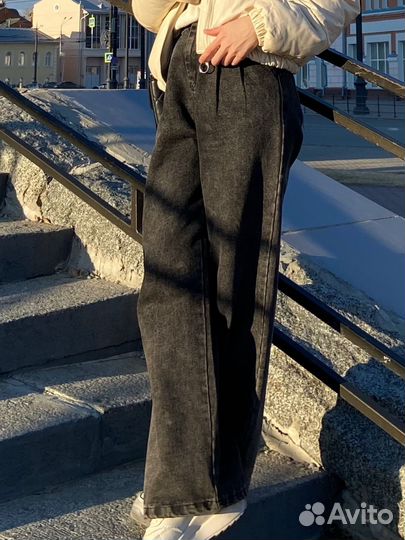 Джинсы широкие