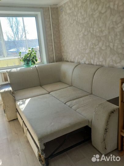 Продам диван угловой