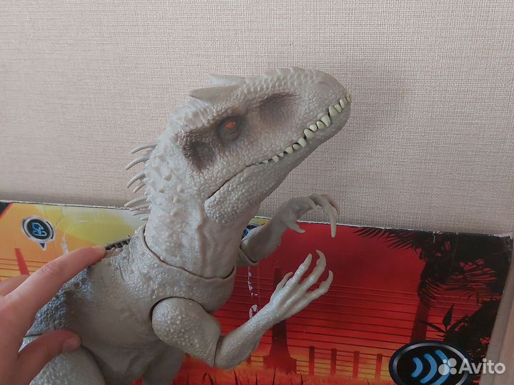 Игрушка индоминус рекс