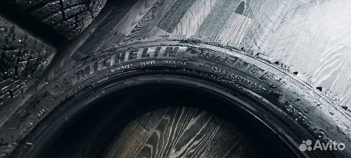 Michelin X-Ice North 4 235/45 R18