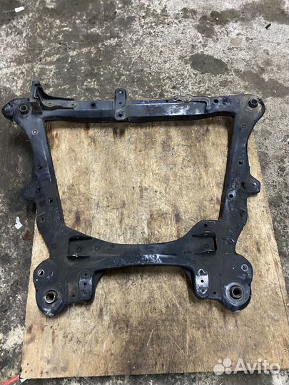 Подрамник двигателя 30 Тойота Кемри