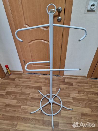 Вешалка напольная металлическая