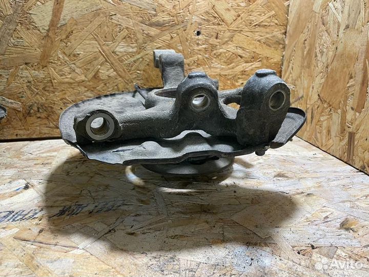 Кулак передний Мерседес GLK X204 левый правый