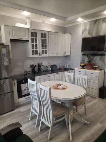 2-к. квартира, 72 м², 2/3 эт.
