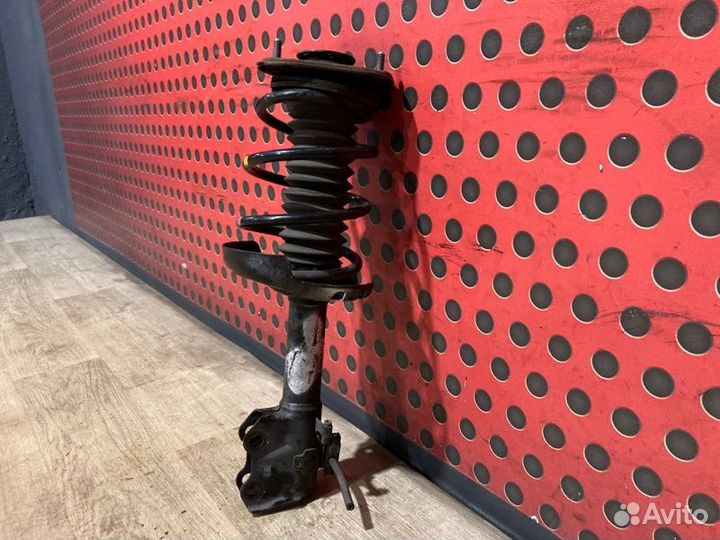 Амортизатор передний левый Lexus Ux mzah10R-awxbbw