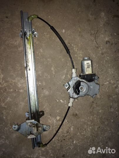Стеклоподъемник передний правый Nissan almera N16