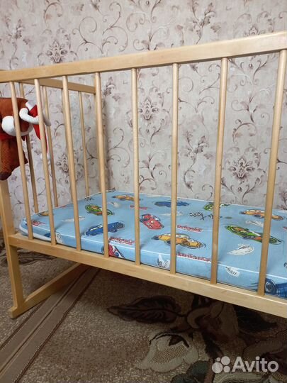 Детская кроватка