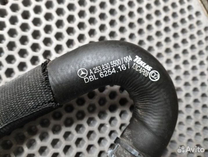 Патрубок системы охлаждения Mercedes-Benz