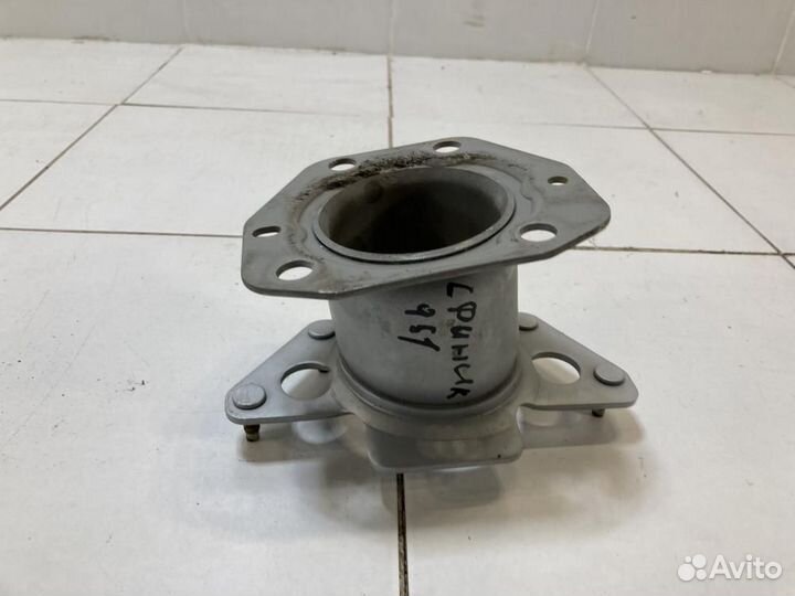 Кронштейн заднего бампера левый Infiniti M M25 M37