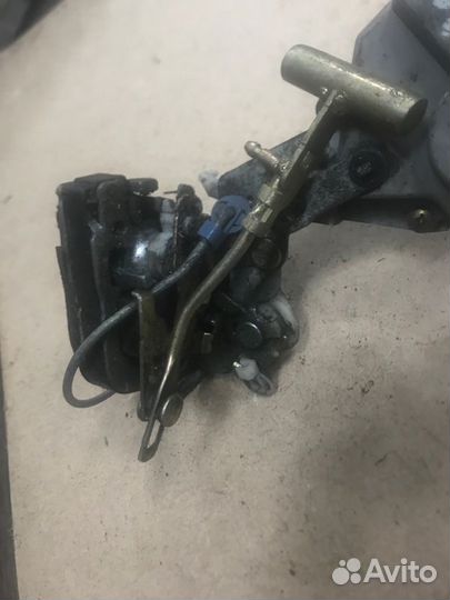 Замок двери задний левый Daihatsu Yrv M201 K3VE