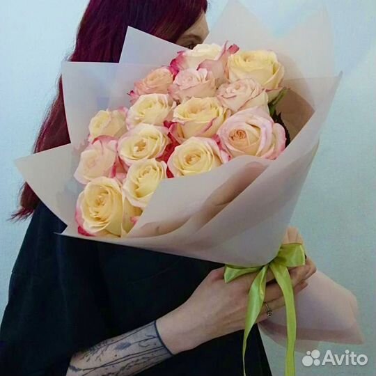 Букеты кремовая роза и подарки с доставкой