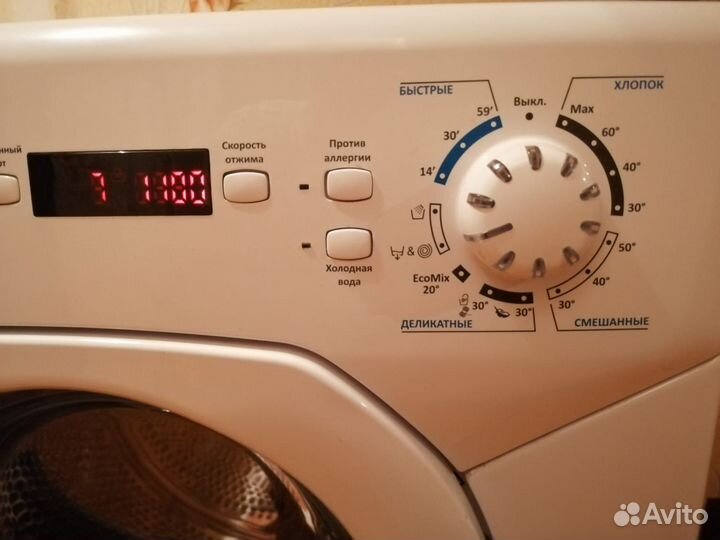 Стиральная машина Candy Aqua 114D2 под раковину