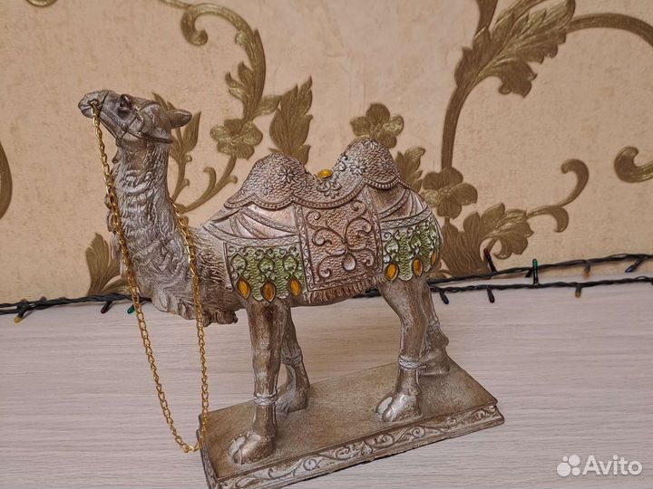 Статуэтки слоники, верблюд