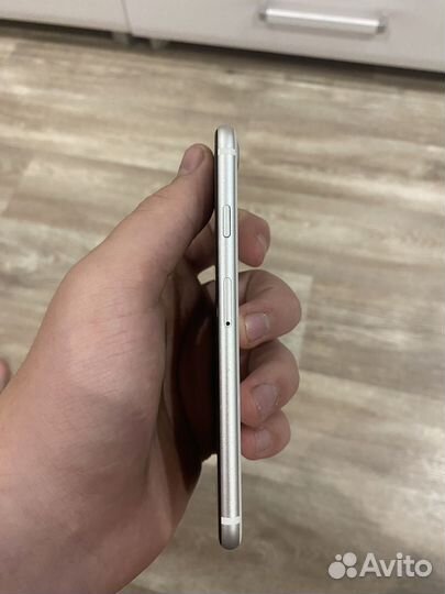 iPhone SE (2020), 128 ГБ