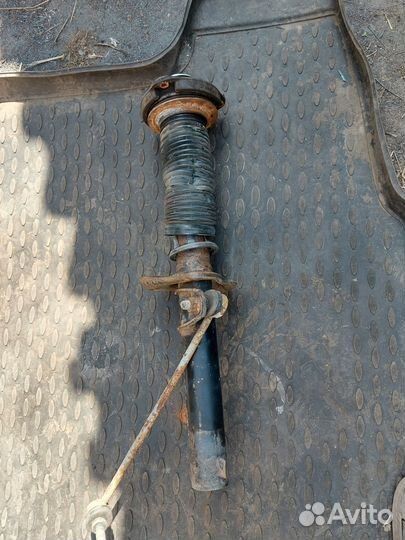 Амортизатор skoda a5 передний