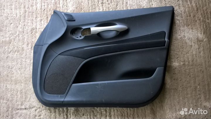 Обшивка двери передняя правая левая Toyota Auris