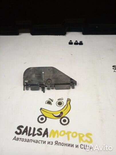 Кронштейн задний левый Audi A8 4H / D4 cdra 4.2