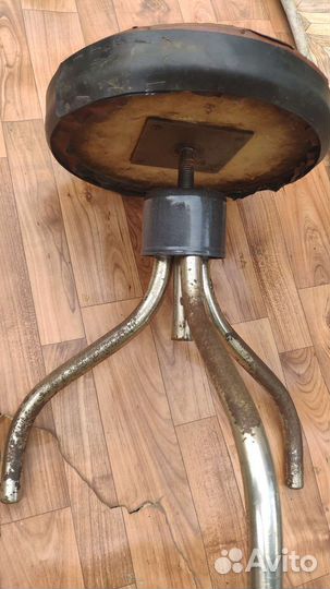 Стульчик для пианино