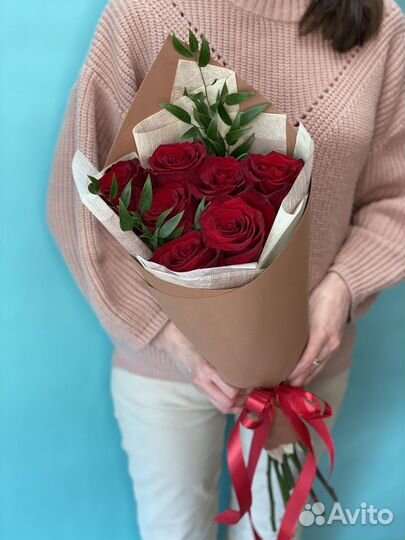 Букет из 7 красных Роз Эквадор в фоамиране 70 см