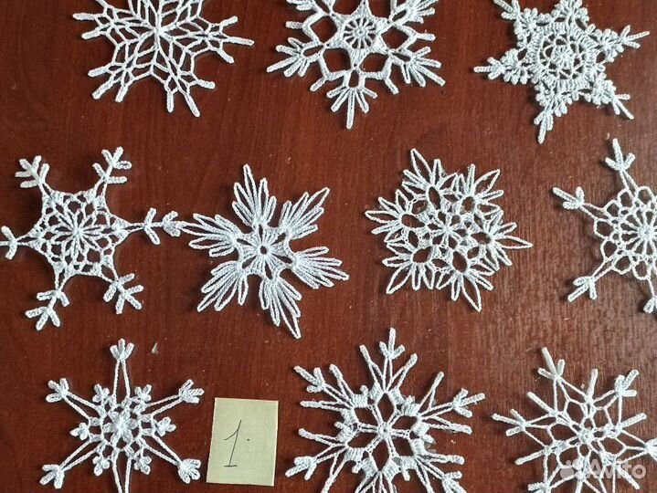Снежинки белые 10 шт 10-13 см