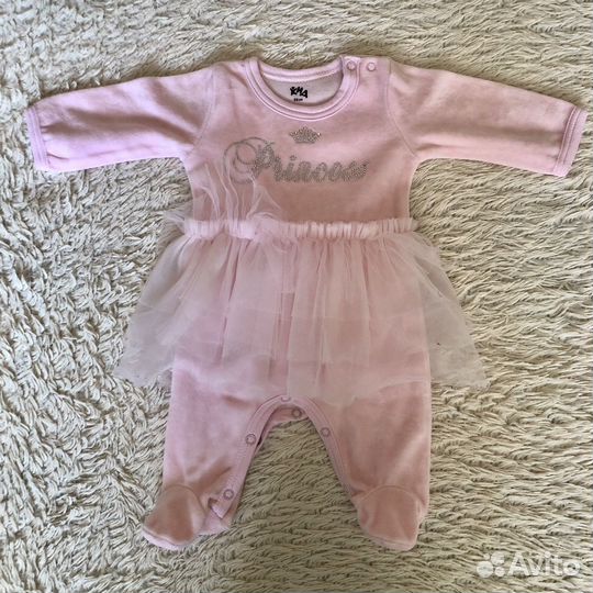 Отдам вещи на девочку 1-3 мес (за шоколадку)