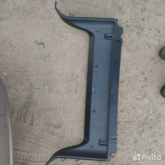 Bmw e39 облицовка багажника щитка заднего