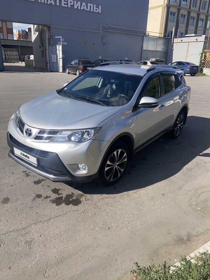 Toyota RAV4: фото владельца