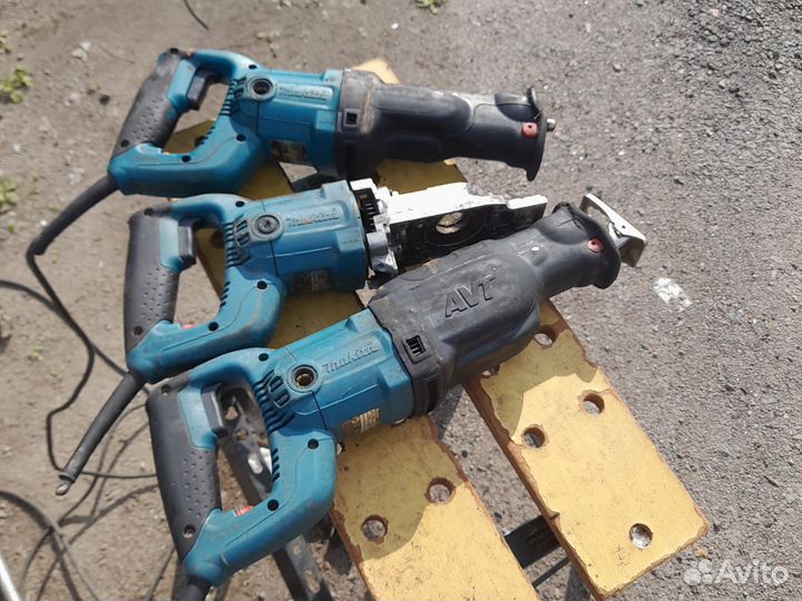 Сабельная пила makita JR3070CT не рабочие