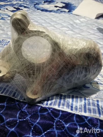 Нижня опора двигателя
