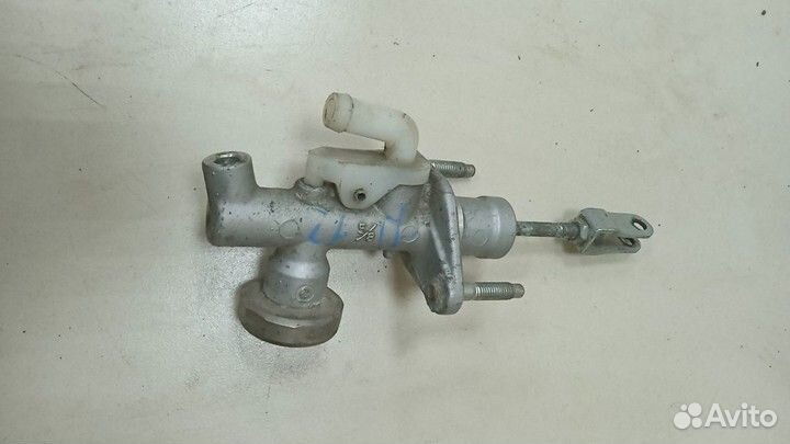 Цилиндр сцепления главный Nissan Primera