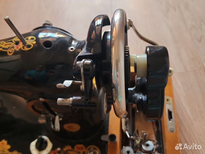 Швейная машина подольск ручная