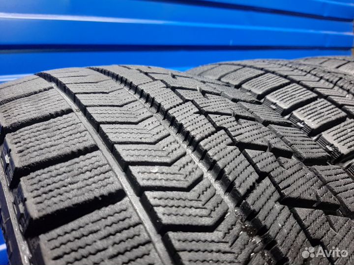 Bridgestone Blizzak VRX 225/45 R18 94Q