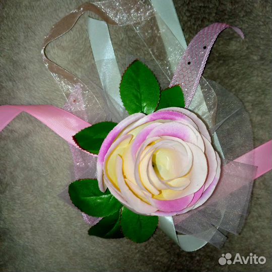 Свадебное украшения на зеркала машины