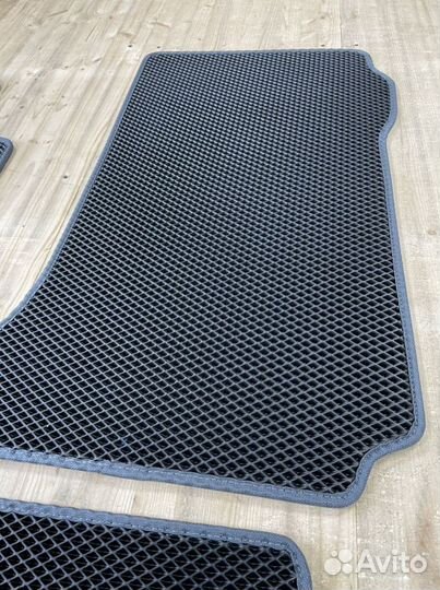 Автоковрики EVA для Mercedes C класса 2006-2015