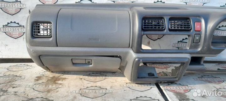 Торпедо Suzuki Jimny JB23W K6A 2001