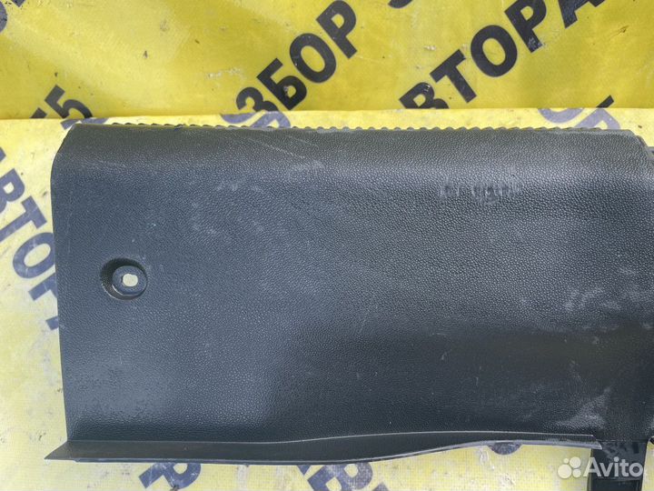 Обшивка багажника Skoda Fabia 1