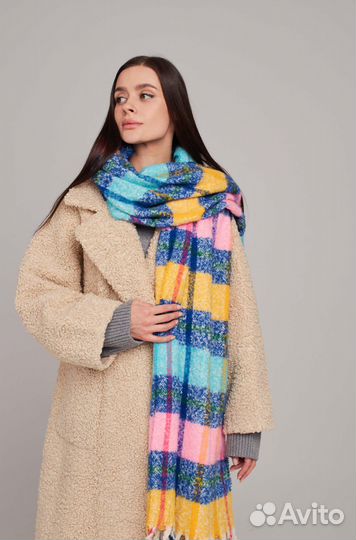 Женский теплый палантин