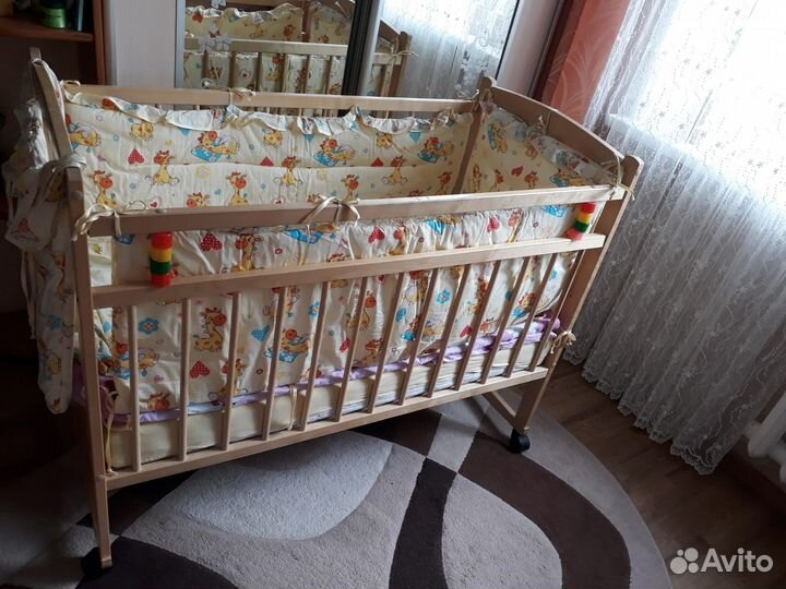 Детская кроватка