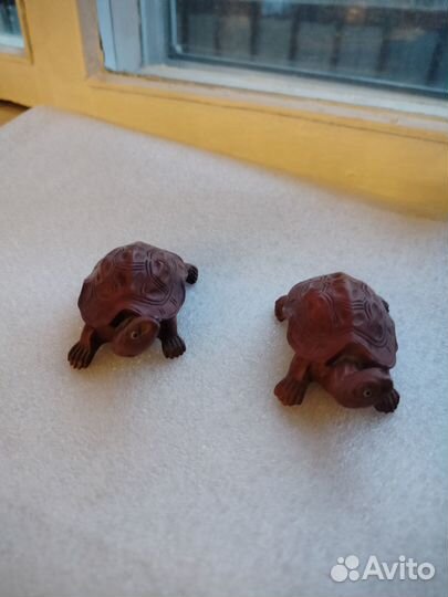 Черепахи из дерева