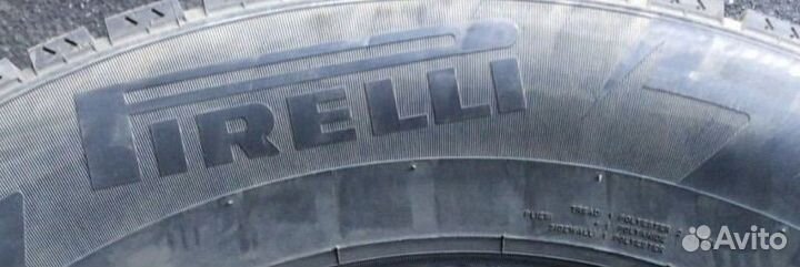 Pirelli Ice Zero 215/65 R16