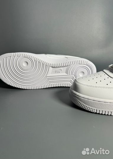 Кроссовки Nike AIR force 1 белые