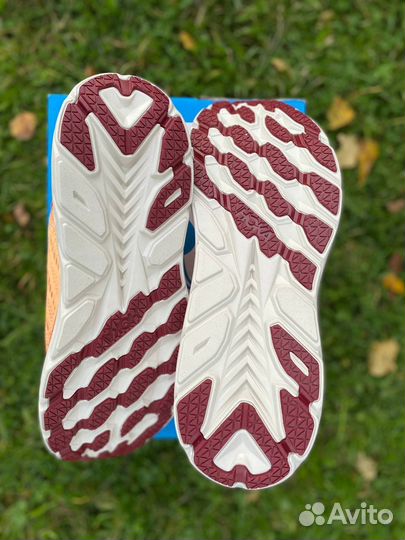 Кроссовки оригинал Hoka One One Clifton 8