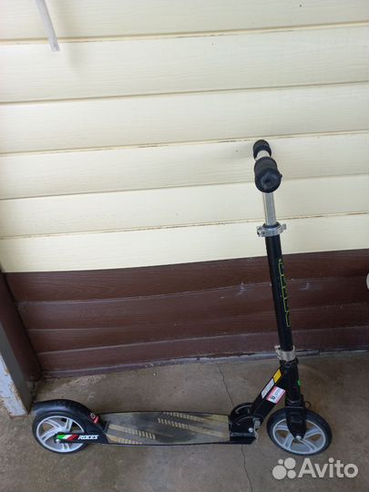 Самокат Roces